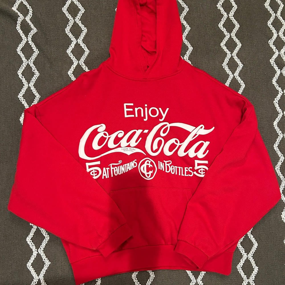 Oversized Coca-Cola Hoodie, Size small but fits like a M/L!